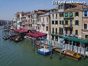 [P06] STOP MAFIA VENEZIA E SACRA, un mesaj interesant vazut de pe Ponte Rialto. Sper sa reuseasca, desi in Italia doar Musolini reusise sa distruga mafia » foto by andreip2
 - 
<span class="allrVoted glyphicon glyphicon-heart hidden" id="av559964"></span>
<a class="m-l-10 hidden" id="sv559964" onclick="voting_Foto_DelVot(,559964,1229)" role="button">șterge vot <span class="glyphicon glyphicon-remove"></span></a>
<a id="v9559964" class=" c-red"  onclick="voting_Foto_SetVot(559964)" role="button"><span class="glyphicon glyphicon-heart-empty"></span> <b>LIKE</b> = Votează poza</a> <img class="hidden"  id="f559964W9" src="/imagini/loader.gif" border="0" /><span class="AjErrMes hidden" id="e559964ErM"></span>