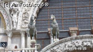 [P19] Veneția. Basilica San Marco » foto by ungureanica
 - 
<span class="allrVoted glyphicon glyphicon-heart hidden" id="av1076054"></span>
<a class="m-l-10 hidden" id="sv1076054" onclick="voting_Foto_DelVot(,1076054,1229)" role="button">șterge vot <span class="glyphicon glyphicon-remove"></span></a>
<a id="v91076054" class=" c-red"  onclick="voting_Foto_SetVot(1076054)" role="button"><span class="glyphicon glyphicon-heart-empty"></span> <b>LIKE</b> = Votează poza</a> <img class="hidden"  id="f1076054W9" src="/imagini/loader.gif" border="0" /><span class="AjErrMes hidden" id="e1076054ErM"></span>