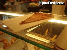 P02 [MAR-2008] Un triunghi mare de pizza la 2 euro e in stare sa te sature