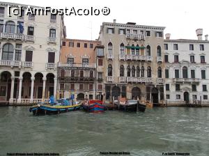 [P07] Veneția. Pe Canal Grande.<i>Michiel delle Colone, Michiel del Brusa e Smith Valmarana</i> » foto by mihaelavoicu
 - 
<span class="allrVoted glyphicon glyphicon-heart hidden" id="av1213330"></span>
<a class="m-l-10 hidden" id="sv1213330" onclick="voting_Foto_DelVot(,1213330,1229)" role="button">șterge vot <span class="glyphicon glyphicon-remove"></span></a>
<a id="v91213330" class=" c-red"  onclick="voting_Foto_SetVot(1213330)" role="button"><span class="glyphicon glyphicon-heart-empty"></span> <b>LIKE</b> = Votează poza</a> <img class="hidden"  id="f1213330W9" src="/imagini/loader.gif" border="0" /><span class="AjErrMes hidden" id="e1213330ErM"></span>