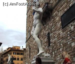 [P32] Copia statuii David a lui Michelangelo din Piazza della Signoria.  » foto by Carmen Ion
 - 
<span class="allrVoted glyphicon glyphicon-heart hidden" id="av720619"></span>
<a class="m-l-10 hidden" id="sv720619" onclick="voting_Foto_DelVot(,720619,1230)" role="button">șterge vot <span class="glyphicon glyphicon-remove"></span></a>
<a id="v9720619" class=" c-red"  onclick="voting_Foto_SetVot(720619)" role="button"><span class="glyphicon glyphicon-heart-empty"></span> <b>LIKE</b> = Votează poza</a> <img class="hidden"  id="f720619W9" src="/imagini/loader.gif" border="0" /><span class="AjErrMes hidden" id="e720619ErM"></span>