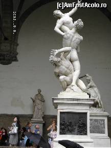 P07 [AUG-2007] Răpirea Sabinelor, sculptură a artistului flamand Jean de Boulogne (Giambologna), aflată în Loggia dei Lanzi