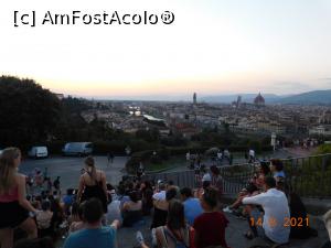 [P68] La Piazzale Michelangelo, lumea strânsă pentru apus » foto by irinad
 - 
<span class="allrVoted glyphicon glyphicon-heart hidden" id="av1257664"></span>
<a class="m-l-10 hidden" id="sv1257664" onclick="voting_Foto_DelVot(,1257664,1230)" role="button">șterge vot <span class="glyphicon glyphicon-remove"></span></a>
<a id="v91257664" class=" c-red"  onclick="voting_Foto_SetVot(1257664)" role="button"><span class="glyphicon glyphicon-heart-empty"></span> <b>LIKE</b> = Votează poza</a> <img class="hidden"  id="f1257664W9" src="/imagini/loader.gif" border="0" /><span class="AjErrMes hidden" id="e1257664ErM"></span>