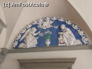 [P07] O frumoasă ”Bunavestire” lucrată de Luca della Robbia. La intrarea în Biserica Inocenților. » foto by mihaelavoicu
 - 
<span class="allrVoted glyphicon glyphicon-heart hidden" id="av970941"></span>
<a class="m-l-10 hidden" id="sv970941" onclick="voting_Foto_DelVot(,970941,1230)" role="button">șterge vot <span class="glyphicon glyphicon-remove"></span></a>
<a id="v9970941" class=" c-red"  onclick="voting_Foto_SetVot(970941)" role="button"><span class="glyphicon glyphicon-heart-empty"></span> <b>LIKE</b> = Votează poza</a> <img class="hidden"  id="f970941W9" src="/imagini/loader.gif" border="0" /><span class="AjErrMes hidden" id="e970941ErM"></span>