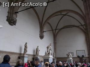 [P02] Loggia dei Lanzi, Florența » foto by mihaelavoicu
 - 
<span class="allrVoted glyphicon glyphicon-heart hidden" id="av1002741"></span>
<a class="m-l-10 hidden" id="sv1002741" onclick="voting_Foto_DelVot(,1002741,1230)" role="button">șterge vot <span class="glyphicon glyphicon-remove"></span></a>
<a id="v91002741" class=" c-red"  onclick="voting_Foto_SetVot(1002741)" role="button"><span class="glyphicon glyphicon-heart-empty"></span> <b>LIKE</b> = Votează poza</a> <img class="hidden"  id="f1002741W9" src="/imagini/loader.gif" border="0" /><span class="AjErrMes hidden" id="e1002741ErM"></span>