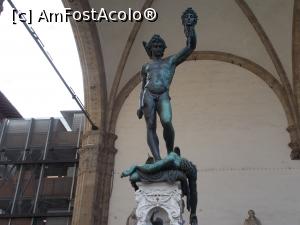 [P06] ”Perseu cu capul Meduzei” de Benvenito Cellini. Copia aflată în Loggia dei Lanzi, Florența.  » foto by mihaelavoicu
 - 
<span class="allrVoted glyphicon glyphicon-heart hidden" id="av1002745"></span>
<a class="m-l-10 hidden" id="sv1002745" onclick="voting_Foto_DelVot(,1002745,1230)" role="button">șterge vot <span class="glyphicon glyphicon-remove"></span></a>
<a id="v91002745" class=" c-red"  onclick="voting_Foto_SetVot(1002745)" role="button"><span class="glyphicon glyphicon-heart-empty"></span> <b>LIKE</b> = Votează poza</a> <img class="hidden"  id="f1002745W9" src="/imagini/loader.gif" border="0" /><span class="AjErrMes hidden" id="e1002745ErM"></span>