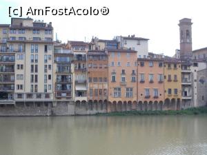 [P16] Pe Arno, în aval de Ponte Vechio.  » foto by mihaelavoicu
 - 
<span class="allrVoted glyphicon glyphicon-heart hidden" id="av1056293"></span>
<a class="m-l-10 hidden" id="sv1056293" onclick="voting_Foto_DelVot(,1056293,1230)" role="button">șterge vot <span class="glyphicon glyphicon-remove"></span></a>
<a id="v91056293" class=" c-red"  onclick="voting_Foto_SetVot(1056293)" role="button"><span class="glyphicon glyphicon-heart-empty"></span> <b>LIKE</b> = Votează poza</a> <img class="hidden"  id="f1056293W9" src="/imagini/loader.gif" border="0" /><span class="AjErrMes hidden" id="e1056293ErM"></span>