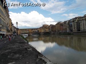 [P19] Pe Ponte Vechio, Florența. Latura vestică.  » foto by mihaelavoicu
 - 
<span class="allrVoted glyphicon glyphicon-heart hidden" id="av1056296"></span>
<a class="m-l-10 hidden" id="sv1056296" onclick="voting_Foto_DelVot(,1056296,1230)" role="button">șterge vot <span class="glyphicon glyphicon-remove"></span></a>
<a id="v91056296" class=" c-red"  onclick="voting_Foto_SetVot(1056296)" role="button"><span class="glyphicon glyphicon-heart-empty"></span> <b>LIKE</b> = Votează poza</a> <img class="hidden"  id="f1056296W9" src="/imagini/loader.gif" border="0" /><span class="AjErrMes hidden" id="e1056296ErM"></span>