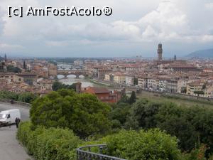 [P20] Pe Ponte Vechio, Florența. Imagine din Piazzale Michelangelo.  » foto by mihaelavoicu
 - 
<span class="allrVoted glyphicon glyphicon-heart hidden" id="av1056297"></span>
<a class="m-l-10 hidden" id="sv1056297" onclick="voting_Foto_DelVot(,1056297,1230)" role="button">șterge vot <span class="glyphicon glyphicon-remove"></span></a>
<a id="v91056297" class=" c-red"  onclick="voting_Foto_SetVot(1056297)" role="button"><span class="glyphicon glyphicon-heart-empty"></span> <b>LIKE</b> = Votează poza</a> <img class="hidden"  id="f1056297W9" src="/imagini/loader.gif" border="0" /><span class="AjErrMes hidden" id="e1056297ErM"></span>