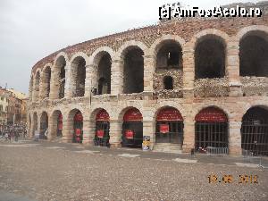 [P05] Italia - Verona, Amfiteatrul Roman din Piazza Bra » foto by Diaura*
 - 
<span class="allrVoted glyphicon glyphicon-heart hidden" id="av371300"></span>
<a class="m-l-10 hidden" id="sv371300" onclick="voting_Foto_DelVot(,371300,1233)" role="button">șterge vot <span class="glyphicon glyphicon-remove"></span></a>
<a id="v9371300" class=" c-red"  onclick="voting_Foto_SetVot(371300)" role="button"><span class="glyphicon glyphicon-heart-empty"></span> <b>LIKE</b> = Votează poza</a> <img class="hidden"  id="f371300W9" src="/imagini/loader.gif" border="0" /><span class="AjErrMes hidden" id="e371300ErM"></span>