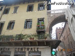 [P14] Italia - Verona - Piazza delle Erbe, vechi palat » foto by Diaura*
 - 
<span class="allrVoted glyphicon glyphicon-heart hidden" id="av373009"></span>
<a class="m-l-10 hidden" id="sv373009" onclick="voting_Foto_DelVot(,373009,1233)" role="button">șterge vot <span class="glyphicon glyphicon-remove"></span></a>
<a id="v9373009" class=" c-red"  onclick="voting_Foto_SetVot(373009)" role="button"><span class="glyphicon glyphicon-heart-empty"></span> <b>LIKE</b> = Votează poza</a> <img class="hidden"  id="f373009W9" src="/imagini/loader.gif" border="0" /><span class="AjErrMes hidden" id="e373009ErM"></span>