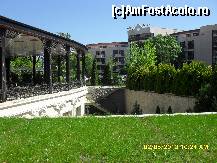 [P12] vedere spre hotelul vecin Odessos dar si spre terasa restaurantului, in stanga.  » foto by adryana
 - 
<span class="allrVoted glyphicon glyphicon-heart hidden" id="av419607"></span>
<a class="m-l-10 hidden" id="sv419607" onclick="voting_Foto_DelVot(,419607,1259)" role="button">șterge vot <span class="glyphicon glyphicon-remove"></span></a>
<a id="v9419607" class=" c-red"  onclick="voting_Foto_SetVot(419607)" role="button"><span class="glyphicon glyphicon-heart-empty"></span> <b>LIKE</b> = Votează poza</a> <img class="hidden"  id="f419607W9" src="/imagini/loader.gif" border="0" /><span class="AjErrMes hidden" id="e419607ErM"></span>