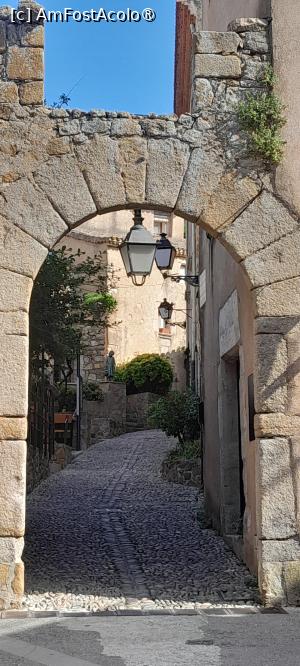 [P18] in interiorul castelului, pe stradute pietruite » foto by Yolanda
 - 
<span class="allrVoted glyphicon glyphicon-heart hidden" id="av1534139"></span>
<a class="m-l-10 hidden" id="sv1534139" onclick="voting_Foto_DelVot(,1534139,1270)" role="button">șterge vot <span class="glyphicon glyphicon-remove"></span></a>
<a id="v91534139" class=" c-red"  onclick="voting_Foto_SetVot(1534139)" role="button"><span class="glyphicon glyphicon-heart-empty"></span> <b>LIKE</b> = Votează poza</a> <img class="hidden"  id="f1534139W9" src="/imagini/loader.gif" border="0" /><span class="AjErrMes hidden" id="e1534139ErM"></span>