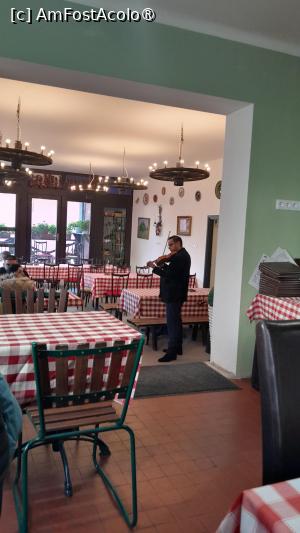 [P40] Otranto pizza bar, Szentendre » foto by Yolanda
 - 
<span class="allrVoted glyphicon glyphicon-heart hidden" id="av1511995"></span>
<a class="m-l-10 hidden" id="sv1511995" onclick="voting_Foto_DelVot(,1511995,1275)" role="button">șterge vot <span class="glyphicon glyphicon-remove"></span></a>
<a id="v91511995" class=" c-red"  onclick="voting_Foto_SetVot(1511995)" role="button"><span class="glyphicon glyphicon-heart-empty"></span> <b>LIKE</b> = Votează poza</a> <img class="hidden"  id="f1511995W9" src="/imagini/loader.gif" border="0" /><span class="AjErrMes hidden" id="e1511995ErM"></span>