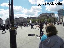 [P95] Tipul care l-am prins si-n video. Bun baiat. Trafalgar Square. » foto by TraianS
 - 
<span class="allrVoted glyphicon glyphicon-heart hidden" id="av226839"></span>
<a class="m-l-10 hidden" id="sv226839" onclick="voting_Foto_DelVot(,226839,1570)" role="button">șterge vot <span class="glyphicon glyphicon-remove"></span></a>
<a id="v9226839" class=" c-red"  onclick="voting_Foto_SetVot(226839)" role="button"><span class="glyphicon glyphicon-heart-empty"></span> <b>LIKE</b> = Votează poza</a> <img class="hidden"  id="f226839W9" src="/imagini/loader.gif" border="0" /><span class="AjErrMes hidden" id="e226839ErM"></span>