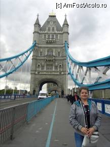 [P65] Am iesit de cealalta parte a strazii si am urmat linia albastra pana la Engine Rooms. Tower Bridge. » foto by TraianS
 - 
<span class="allrVoted glyphicon glyphicon-heart hidden" id="av233917"></span>
<a class="m-l-10 hidden" id="sv233917" onclick="voting_Foto_DelVot(,233917,1570)" role="button">șterge vot <span class="glyphicon glyphicon-remove"></span></a>
<a id="v9233917" class=" c-red"  onclick="voting_Foto_SetVot(233917)" role="button"><span class="glyphicon glyphicon-heart-empty"></span> <b>LIKE</b> = Votează poza</a> <img class="hidden"  id="f233917W9" src="/imagini/loader.gif" border="0" /><span class="AjErrMes hidden" id="e233917ErM"></span>