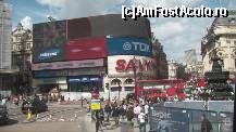 [P44] Picadilly Circus vazut din double decker.  » foto by TraianS
 - 
<span class="allrVoted glyphicon glyphicon-heart hidden" id="av487379"></span>
<a class="m-l-10 hidden" id="sv487379" onclick="voting_Foto_DelVot(,487379,1570)" role="button">șterge vot <span class="glyphicon glyphicon-remove"></span></a>
<a id="v9487379" class=" c-red"  onclick="voting_Foto_SetVot(487379)" role="button"><span class="glyphicon glyphicon-heart-empty"></span> <b>LIKE</b> = Votează poza</a> <img class="hidden"  id="f487379W9" src="/imagini/loader.gif" border="0" /><span class="AjErrMes hidden" id="e487379ErM"></span>