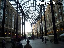 [P09] Londra - The Hays Galleria » foto by Dragoș_MD
 - 
<span class="allrVoted glyphicon glyphicon-heart hidden" id="av205333"></span>
<a class="m-l-10 hidden" id="sv205333" onclick="voting_Foto_DelVot(,205333,1570)" role="button">șterge vot <span class="glyphicon glyphicon-remove"></span></a>
<a id="v9205333" class=" c-red"  onclick="voting_Foto_SetVot(205333)" role="button"><span class="glyphicon glyphicon-heart-empty"></span> <b>LIKE</b> = Votează poza</a> <img class="hidden"  id="f205333W9" src="/imagini/loader.gif" border="0" /><span class="AjErrMes hidden" id="e205333ErM"></span>