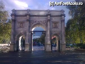 P18 [NOV-2010] Marble Arch (arcul de marmura) de langa Hyde Parc Londra