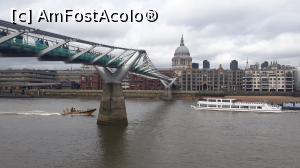 [P25] Podul pietonal Millenium Bridge, construit în anul 2000 ca să marcheze mileniul.  » foto by Aurici
 - 
<span class="allrVoted glyphicon glyphicon-heart hidden" id="av1075901"></span>
<a class="m-l-10 hidden" id="sv1075901" onclick="voting_Foto_DelVot(,1075901,1570)" role="button">șterge vot <span class="glyphicon glyphicon-remove"></span></a>
<a id="v91075901" class=" c-red"  onclick="voting_Foto_SetVot(1075901)" role="button"><span class="glyphicon glyphicon-heart-empty"></span> <b>LIKE</b> = Votează poza</a> <img class="hidden"  id="f1075901W9" src="/imagini/loader.gif" border="0" /><span class="AjErrMes hidden" id="e1075901ErM"></span>