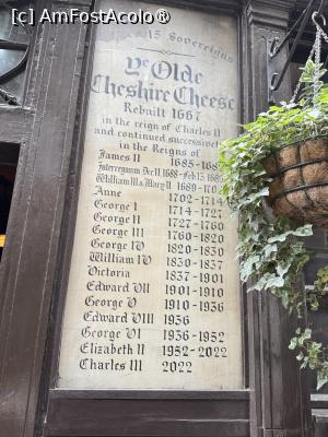 [P34] Ye Olde Cheshire Cheese » foto by Mika
 - 
<span class="allrVoted glyphicon glyphicon-heart hidden" id="av1493955"></span>
<a class="m-l-10 hidden" id="sv1493955" onclick="voting_Foto_DelVot(,1493955,1570)" role="button">șterge vot <span class="glyphicon glyphicon-remove"></span></a>
<a id="v91493955" class=" c-red"  onclick="voting_Foto_SetVot(1493955)" role="button"><span class="glyphicon glyphicon-heart-empty"></span> <b>LIKE</b> = Votează poza</a> <img class="hidden"  id="f1493955W9" src="/imagini/loader.gif" border="0" /><span class="AjErrMes hidden" id="e1493955ErM"></span>