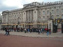 [P67] Buckingham Palace » foto by baypkee
 - 
<span class="allrVoted glyphicon glyphicon-heart hidden" id="av71091"></span>
<a class="m-l-10 hidden" id="sv71091" onclick="voting_Foto_DelVot(,71091,1570)" role="button">șterge vot <span class="glyphicon glyphicon-remove"></span></a>
<a id="v971091" class=" c-red"  onclick="voting_Foto_SetVot(71091)" role="button"><span class="glyphicon glyphicon-heart-empty"></span> <b>LIKE</b> = Votează poza</a> <img class="hidden"  id="f71091W9" src="/imagini/loader.gif" border="0" /><span class="AjErrMes hidden" id="e71091ErM"></span>