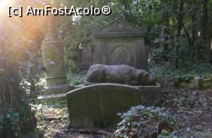 [P16] Highgate Cemetery » foto by Silvia30*
 - 
<span class="allrVoted glyphicon glyphicon-heart hidden" id="av730392"></span>
<a class="m-l-10 hidden" id="sv730392" onclick="voting_Foto_DelVot(,730392,1570)" role="button">șterge vot <span class="glyphicon glyphicon-remove"></span></a>
<a id="v9730392" class=" c-red"  onclick="voting_Foto_SetVot(730392)" role="button"><span class="glyphicon glyphicon-heart-empty"></span> <b>LIKE</b> = Votează poza</a> <img class="hidden"  id="f730392W9" src="/imagini/loader.gif" border="0" /><span class="AjErrMes hidden" id="e730392ErM"></span>