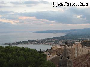 [P20] Se lasa seara peste Taormina » foto by vlado2
 - 
<span class="allrVoted glyphicon glyphicon-heart hidden" id="av453378"></span>
<a class="m-l-10 hidden" id="sv453378" onclick="voting_Foto_DelVot(,453378,1579)" role="button">șterge vot <span class="glyphicon glyphicon-remove"></span></a>
<a id="v9453378" class=" c-red"  onclick="voting_Foto_SetVot(453378)" role="button"><span class="glyphicon glyphicon-heart-empty"></span> <b>LIKE</b> = Votează poza</a> <img class="hidden"  id="f453378W9" src="/imagini/loader.gif" border="0" /><span class="AjErrMes hidden" id="e453378ErM"></span>