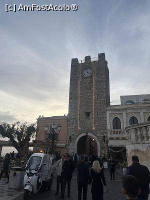 [P25] Taormina - Torro d’orologio sau Porta Mezzo » foto by Yersinia Pestis
 - 
<span class="allrVoted glyphicon glyphicon-heart hidden" id="av1516034"></span>
<a class="m-l-10 hidden" id="sv1516034" onclick="voting_Foto_DelVot(,1516034,1579)" role="button">șterge vot <span class="glyphicon glyphicon-remove"></span></a>
<a id="v91516034" class=" c-red"  onclick="voting_Foto_SetVot(1516034)" role="button"><span class="glyphicon glyphicon-heart-empty"></span> <b>LIKE</b> = Votează poza</a> <img class="hidden"  id="f1516034W9" src="/imagini/loader.gif" border="0" /><span class="AjErrMes hidden" id="e1516034ErM"></span>