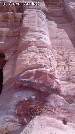 P10 [APR-2019] Stânci colorate la Mormintele Regale din Petra