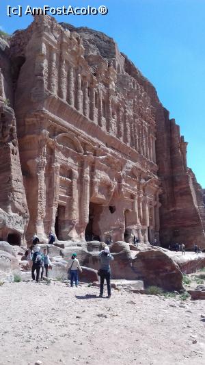 P11 [APR-2019] Trecând pe lângă Mormintele Regale din Petra