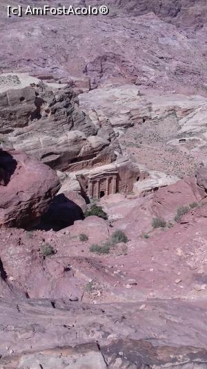 P15 [APR-2019] De sus, Mormântul Soldatului Roman, aşa cum apare de pe Wadi al-Farasa