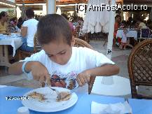 P12 [JUL-2009] Cat priveste masa, cel mai important e ca am avut 'placintele' cu care ne obisnuisem - unii dintre noi :) - in Antalya