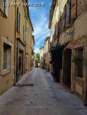 [P62] La pas prin Menerbes » foto by crismis
 - 
<span class="allrVoted glyphicon glyphicon-heart hidden" id="av1523375"></span>
<a class="m-l-10 hidden" id="sv1523375" onclick="voting_Foto_DelVot(,1523375,1628)" role="button">șterge vot <span class="glyphicon glyphicon-remove"></span></a>
<a id="v91523375" class=" c-red"  onclick="voting_Foto_SetVot(1523375)" role="button"><span class="glyphicon glyphicon-heart-empty"></span> <b>LIKE</b> = Votează poza</a> <img class="hidden"  id="f1523375W9" src="/imagini/loader.gif" border="0" /><span class="AjErrMes hidden" id="e1523375ErM"></span>