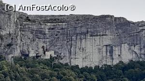 [P03] se zareste sanctuarul Sainte Marie-Magdeleine » foto by Yolanda
 - 
<span class="allrVoted glyphicon glyphicon-heart hidden" id="av1503552"></span>
<a class="m-l-10 hidden" id="sv1503552" onclick="voting_Foto_DelVot(,1503552,1628)" role="button">șterge vot <span class="glyphicon glyphicon-remove"></span></a>
<a id="v91503552" class=" c-red"  onclick="voting_Foto_SetVot(1503552)" role="button"><span class="glyphicon glyphicon-heart-empty"></span> <b>LIKE</b> = Votează poza</a> <img class="hidden"  id="f1503552W9" src="/imagini/loader.gif" border="0" /><span class="AjErrMes hidden" id="e1503552ErM"></span>