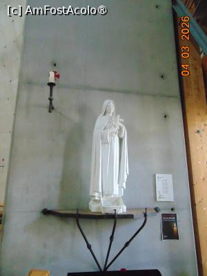 [P27] Eglise de la Sainte Famille » foto by Yolanda
 - 
<span class="allrVoted glyphicon glyphicon-heart hidden" id="av1525253"></span>
<a class="m-l-10 hidden" id="sv1525253" onclick="voting_Foto_DelVot(,1525253,1628)" role="button">șterge vot <span class="glyphicon glyphicon-remove"></span></a>
<a id="v91525253" class=" c-red"  onclick="voting_Foto_SetVot(1525253)" role="button"><span class="glyphicon glyphicon-heart-empty"></span> <b>LIKE</b> = Votează poza</a> <img class="hidden"  id="f1525253W9" src="/imagini/loader.gif" border="0" /><span class="AjErrMes hidden" id="e1525253ErM"></span>