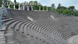 [P14] amfiteatrul vazut spre partea de sus » foto by Yolanda
 - 
<span class="allrVoted glyphicon glyphicon-heart hidden" id="av1525655"></span>
<a class="m-l-10 hidden" id="sv1525655" onclick="voting_Foto_DelVot(,1525655,1628)" role="button">șterge vot <span class="glyphicon glyphicon-remove"></span></a>
<a id="v91525655" class=" c-red"  onclick="voting_Foto_SetVot(1525655)" role="button"><span class="glyphicon glyphicon-heart-empty"></span> <b>LIKE</b> = Votează poza</a> <img class="hidden"  id="f1525655W9" src="/imagini/loader.gif" border="0" /><span class="AjErrMes hidden" id="e1525655ErM"></span>