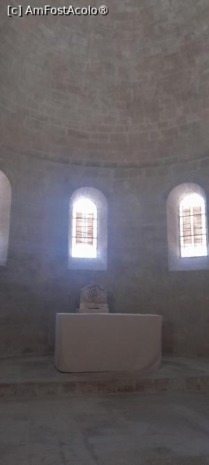 [P17] biserica abatiei, absida » foto by Yolanda
 - 
<span class="allrVoted glyphicon glyphicon-heart hidden" id="av1548112"></span>
<a class="m-l-10 hidden" id="sv1548112" onclick="voting_Foto_DelVot(,1548112,1628)" role="button">șterge vot <span class="glyphicon glyphicon-remove"></span></a>
<a id="v91548112" class=" c-red"  onclick="voting_Foto_SetVot(1548112)" role="button"><span class="glyphicon glyphicon-heart-empty"></span> <b>LIKE</b> = Votează poza</a> <img class="hidden"  id="f1548112W9" src="/imagini/loader.gif" border="0" /><span class="AjErrMes hidden" id="e1548112ErM"></span>
