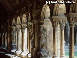 [P07] Arles - Cloître Sant Trophime » foto by Carmen Ion
 - 
<span class="allrVoted glyphicon glyphicon-heart hidden" id="av582079"></span>
<a class="m-l-10 hidden" id="sv582079" onclick="voting_Foto_DelVot(,582079,1628)" role="button">șterge vot <span class="glyphicon glyphicon-remove"></span></a>
<a id="v9582079" class=" c-red"  onclick="voting_Foto_SetVot(582079)" role="button"><span class="glyphicon glyphicon-heart-empty"></span> <b>LIKE</b> = Votează poza</a> <img class="hidden"  id="f582079W9" src="/imagini/loader.gif" border="0" /><span class="AjErrMes hidden" id="e582079ErM"></span>