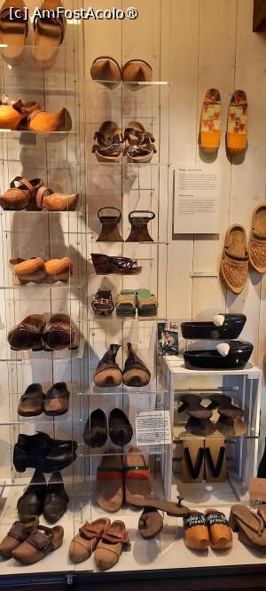 [P35] Zaanse Schans, Atelierul de Saboți - Träskor Verkstad, diferite tipuri de Saboți » foto by mprofeanu
 - 
<span class="allrVoted glyphicon glyphicon-heart hidden" id="av1515088"></span>
<a class="m-l-10 hidden" id="sv1515088" onclick="voting_Foto_DelVot(,1515088,1639)" role="button">șterge vot <span class="glyphicon glyphicon-remove"></span></a>
<a id="v91515088" class=" c-red"  onclick="voting_Foto_SetVot(1515088)" role="button"><span class="glyphicon glyphicon-heart-empty"></span> <b>LIKE</b> = Votează poza</a> <img class="hidden"  id="f1515088W9" src="/imagini/loader.gif" border="0" /><span class="AjErrMes hidden" id="e1515088ErM"></span>