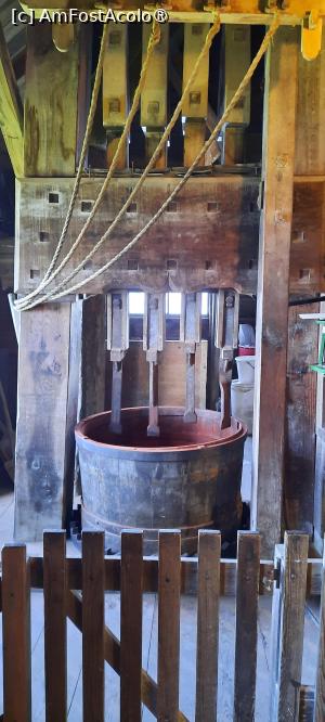 [P53] Zaanse Schans, Moara de vopsea „PISICA”, Interior » foto by mprofeanu
 - 
<span class="allrVoted glyphicon glyphicon-heart hidden" id="av1515108"></span>
<a class="m-l-10 hidden" id="sv1515108" onclick="voting_Foto_DelVot(,1515108,1639)" role="button">șterge vot <span class="glyphicon glyphicon-remove"></span></a>
<a id="v91515108" class=" c-red"  onclick="voting_Foto_SetVot(1515108)" role="button"><span class="glyphicon glyphicon-heart-empty"></span> <b>LIKE</b> = Votează poza</a> <img class="hidden"  id="f1515108W9" src="/imagini/loader.gif" border="0" /><span class="AjErrMes hidden" id="e1515108ErM"></span>