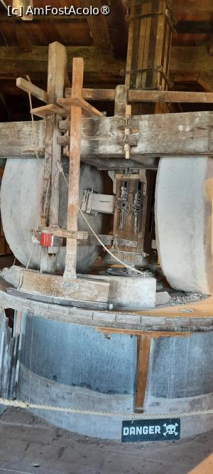 [P54] Zaanse Schans, Moara de vopsea „PISICA”, Interior » foto by mprofeanu
 - 
<span class="allrVoted glyphicon glyphicon-heart hidden" id="av1515109"></span>
<a class="m-l-10 hidden" id="sv1515109" onclick="voting_Foto_DelVot(,1515109,1639)" role="button">șterge vot <span class="glyphicon glyphicon-remove"></span></a>
<a id="v91515109" class=" c-red"  onclick="voting_Foto_SetVot(1515109)" role="button"><span class="glyphicon glyphicon-heart-empty"></span> <b>LIKE</b> = Votează poza</a> <img class="hidden"  id="f1515109W9" src="/imagini/loader.gif" border="0" /><span class="AjErrMes hidden" id="e1515109ErM"></span>