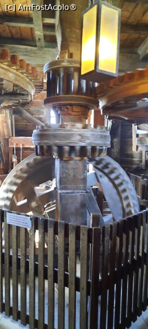 [P57] Zaanse Schans, Moara de vopsea „PISICA”, Interior » foto by mprofeanu
 - 
<span class="allrVoted glyphicon glyphicon-heart hidden" id="av1515112"></span>
<a class="m-l-10 hidden" id="sv1515112" onclick="voting_Foto_DelVot(,1515112,1639)" role="button">șterge vot <span class="glyphicon glyphicon-remove"></span></a>
<a id="v91515112" class=" c-red"  onclick="voting_Foto_SetVot(1515112)" role="button"><span class="glyphicon glyphicon-heart-empty"></span> <b>LIKE</b> = Votează poza</a> <img class="hidden"  id="f1515112W9" src="/imagini/loader.gif" border="0" /><span class="AjErrMes hidden" id="e1515112ErM"></span>