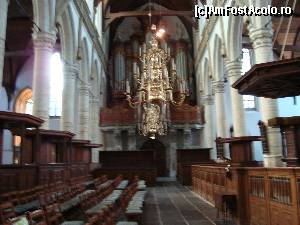 [P08] Detaliu interior Oude Kerk... interiorul este sobru, nu s-a schimbat prea mult » foto by mireille
 - 
<span class="allrVoted glyphicon glyphicon-heart hidden" id="av595826"></span>
<a class="m-l-10 hidden" id="sv595826" onclick="voting_Foto_DelVot(,595826,1639)" role="button">șterge vot <span class="glyphicon glyphicon-remove"></span></a>
<a id="v9595826" class=" c-red"  onclick="voting_Foto_SetVot(595826)" role="button"><span class="glyphicon glyphicon-heart-empty"></span> <b>LIKE</b> = Votează poza</a> <img class="hidden"  id="f595826W9" src="/imagini/loader.gif" border="0" /><span class="AjErrMes hidden" id="e595826ErM"></span>