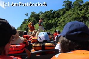 [P47] Puerto de Iguazu, Parque Nacional Iguazu, Turul Gran Aventura, În barcă spre Cataratas, ghidul și fotograful » foto by mprofeanu
 - 
<span class="allrVoted glyphicon glyphicon-heart hidden" id="av1155735"></span>
<a class="m-l-10 hidden" id="sv1155735" onclick="voting_Foto_DelVot(,1155735,1653)" role="button">șterge vot <span class="glyphicon glyphicon-remove"></span></a>
<a id="v91155735" class=" c-red"  onclick="voting_Foto_SetVot(1155735)" role="button"><span class="glyphicon glyphicon-heart-empty"></span> <b>LIKE</b> = Votează poza</a> <img class="hidden"  id="f1155735W9" src="/imagini/loader.gif" border="0" /><span class="AjErrMes hidden" id="e1155735ErM"></span>