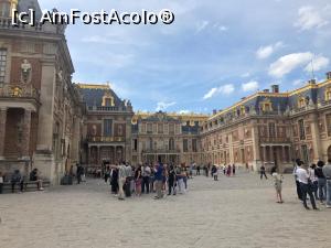 [P01] In curte la Versailles » foto by baron
 - 
<span class="allrVoted glyphicon glyphicon-heart hidden" id="av1147557"></span>
<a class="m-l-10 hidden" id="sv1147557" onclick="voting_Foto_DelVot(,1147557,1684)" role="button">șterge vot <span class="glyphicon glyphicon-remove"></span></a>
<a id="v91147557" class=" c-red"  onclick="voting_Foto_SetVot(1147557)" role="button"><span class="glyphicon glyphicon-heart-empty"></span> <b>LIKE</b> = Votează poza</a> <img class="hidden"  id="f1147557W9" src="/imagini/loader.gif" border="0" /><span class="AjErrMes hidden" id="e1147557ErM"></span>