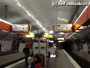 [P05] si in statia de metrou asteptand pe urmatorul... dar nu astepti mai mult de 3-4 minute pana vine urmatorul metrou... pe afise este scrisa statia finala... deci in acea directie merge metroul...  » foto by LucianSibiu
 - 
<span class="allrVoted glyphicon glyphicon-heart hidden" id="av511946"></span>
<a class="m-l-10 hidden" id="sv511946" onclick="voting_Foto_DelVot(,511946,1684)" role="button">șterge vot <span class="glyphicon glyphicon-remove"></span></a>
<a id="v9511946" class=" c-red"  onclick="voting_Foto_SetVot(511946)" role="button"><span class="glyphicon glyphicon-heart-empty"></span> <b>LIKE</b> = Votează poza</a> <img class="hidden"  id="f511946W9" src="/imagini/loader.gif" border="0" /><span class="AjErrMes hidden" id="e511946ErM"></span>