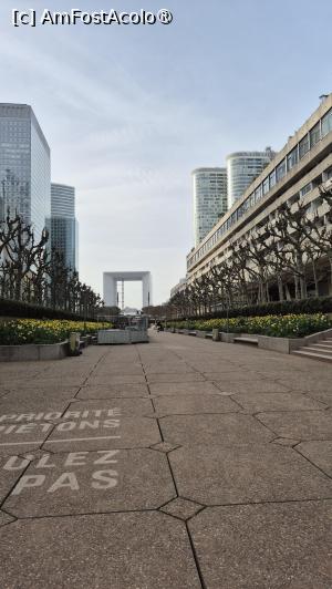 [P03] Paris - La Defense » foto by ANILU
 - 
<span class="allrVoted glyphicon glyphicon-heart hidden" id="av1521124"></span>
<a class="m-l-10 hidden" id="sv1521124" onclick="voting_Foto_DelVot(,1521124,1684)" role="button">șterge vot <span class="glyphicon glyphicon-remove"></span></a>
<a id="v91521124" class=" c-red"  onclick="voting_Foto_SetVot(1521124)" role="button"><span class="glyphicon glyphicon-heart-empty"></span> <b>LIKE</b> = Votează poza</a> <img class="hidden"  id="f1521124W9" src="/imagini/loader.gif" border="0" /><span class="AjErrMes hidden" id="e1521124ErM"></span>