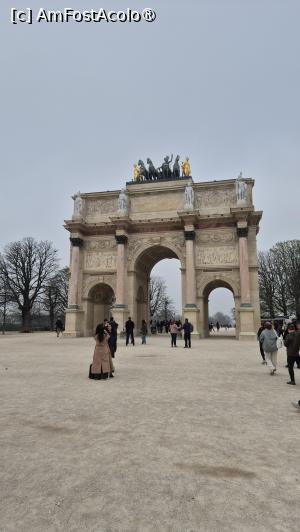 [P39] Paris - Poarta Carusell » foto by ANILU
 - 
<span class="allrVoted glyphicon glyphicon-heart hidden" id="av1521160"></span>
<a class="m-l-10 hidden" id="sv1521160" onclick="voting_Foto_DelVot(,1521160,1684)" role="button">șterge vot <span class="glyphicon glyphicon-remove"></span></a>
<a id="v91521160" class=" c-red"  onclick="voting_Foto_SetVot(1521160)" role="button"><span class="glyphicon glyphicon-heart-empty"></span> <b>LIKE</b> = Votează poza</a> <img class="hidden"  id="f1521160W9" src="/imagini/loader.gif" border="0" /><span class="AjErrMes hidden" id="e1521160ErM"></span>