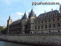 [P18] Conciergerie si Sfanta Capela includ ramasitele celui mai vechi palat regal francez (Palatul Orasului) » foto by ms65
 - 
<span class="allrVoted glyphicon glyphicon-heart hidden" id="av76483"></span>
<a class="m-l-10 hidden" id="sv76483" onclick="voting_Foto_DelVot(,76483,1684)" role="button">șterge vot <span class="glyphicon glyphicon-remove"></span></a>
<a id="v976483" class=" c-red"  onclick="voting_Foto_SetVot(76483)" role="button"><span class="glyphicon glyphicon-heart-empty"></span> <b>LIKE</b> = Votează poza</a> <img class="hidden"  id="f76483W9" src="/imagini/loader.gif" border="0" /><span class="AjErrMes hidden" id="e76483ErM"></span>